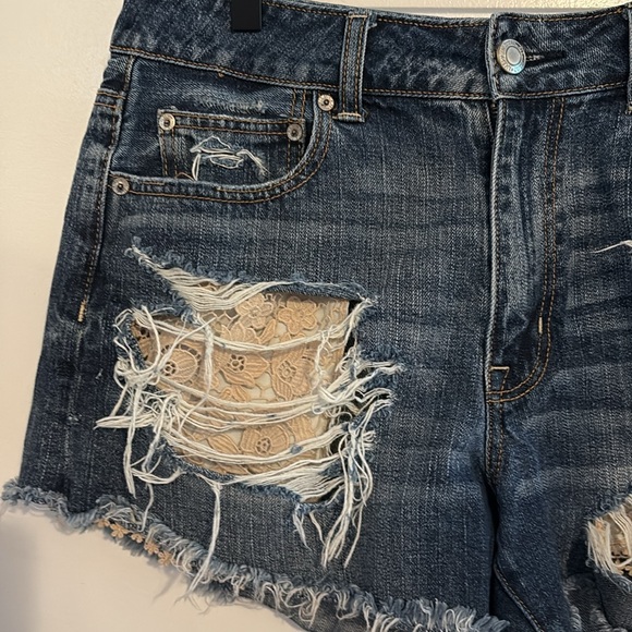 American Eagle Distressed Hi-Rise Festive Denim Shorts with Ivory Lace 12 - Picture 5 of 12